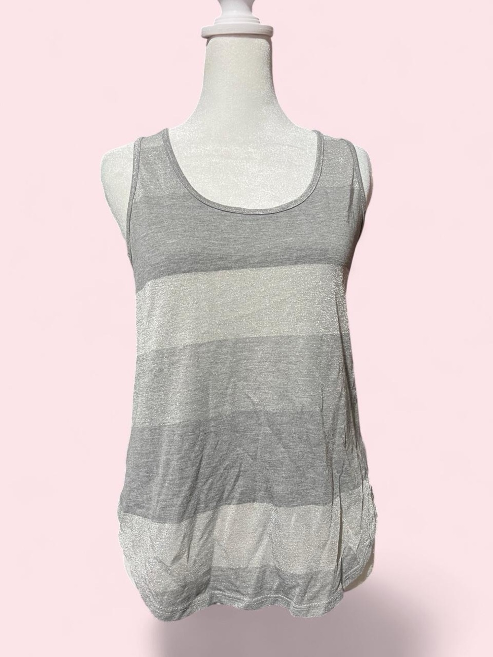 Medium Women's Gray Striped Sleeveless Tank Top